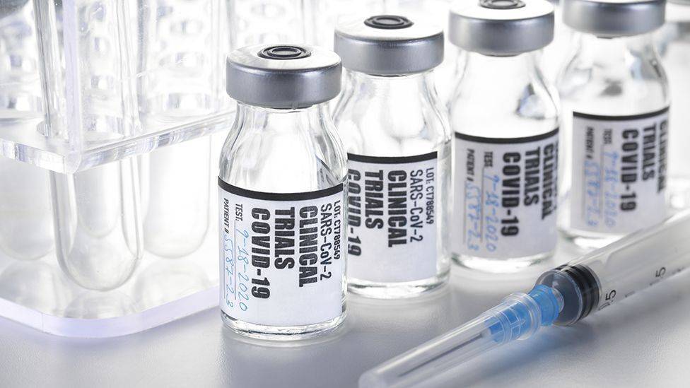 OMS alerta sobre los riesgos del uso prematuro de una vacuna contra la COVID