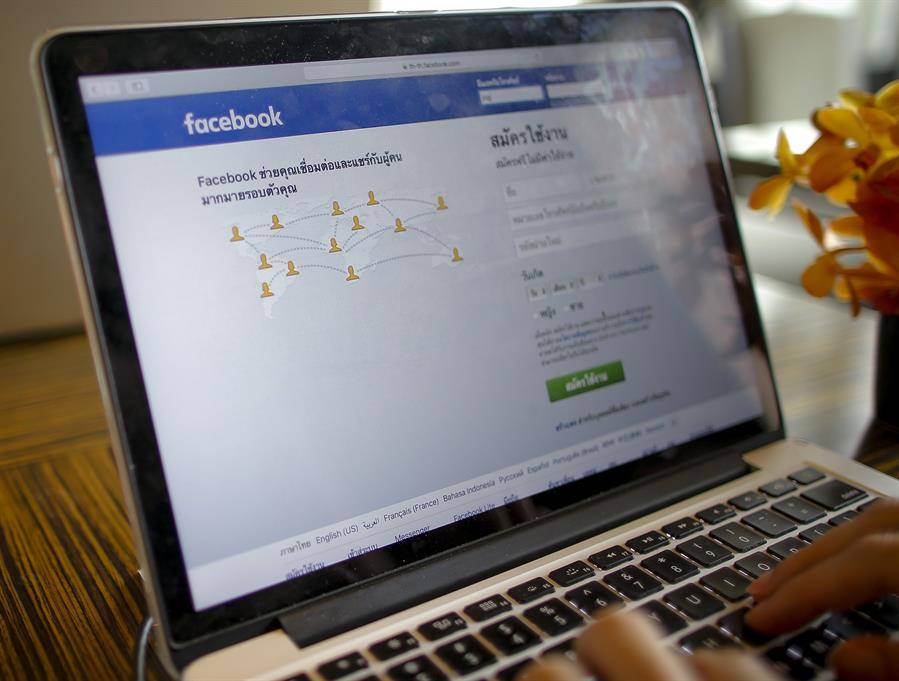 Facebook desafiará legalmente el cierre de página antimonárquica en Tailandia