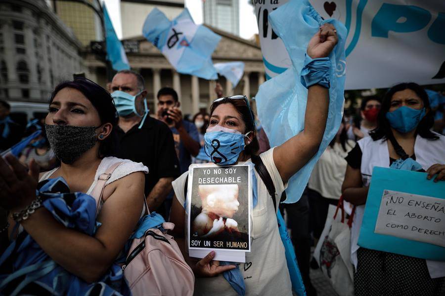 Aborto, prohibido o limitado en América Latina