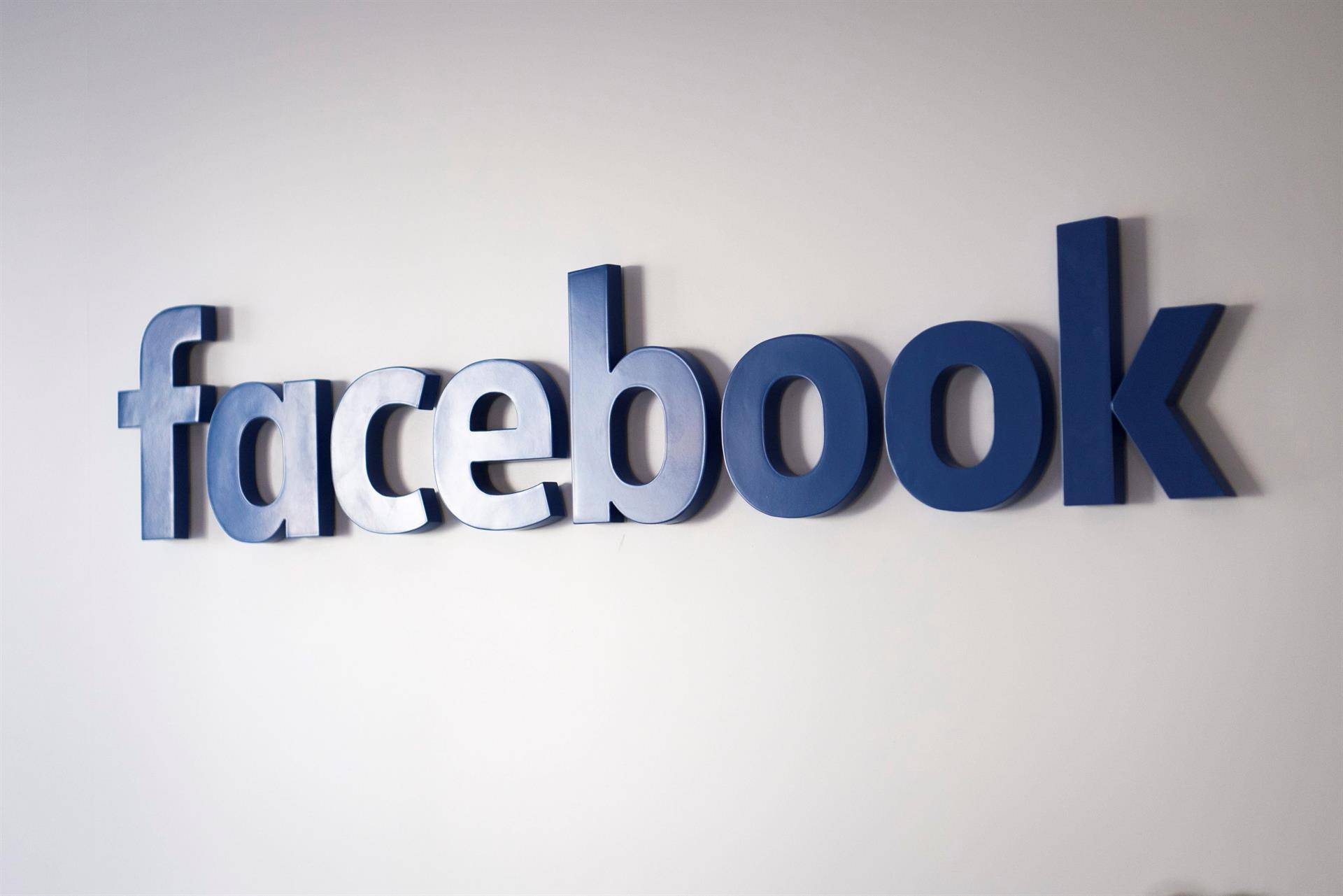 Facebook creará 10.000 empleos en Europa para construir su 