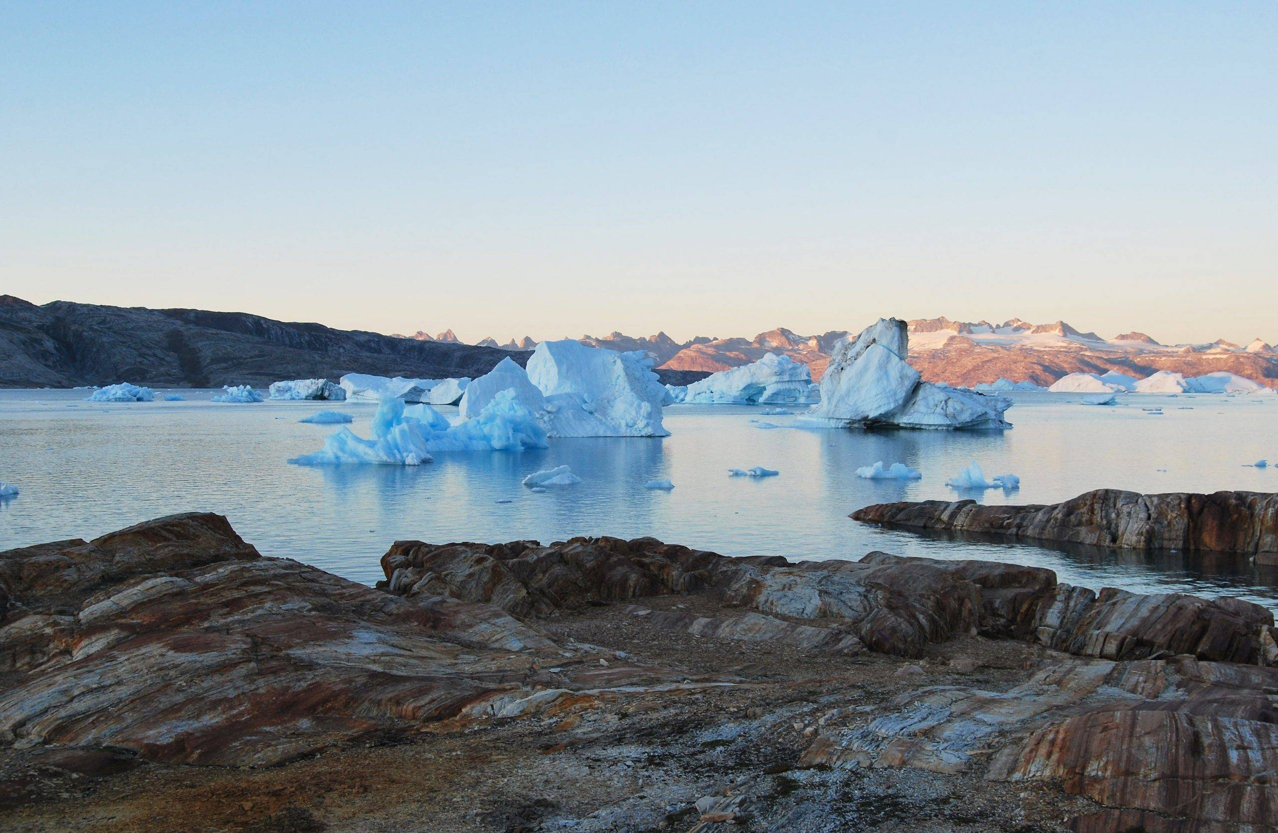 El hielo marino de la Antártida marca un récord de descenso histórico